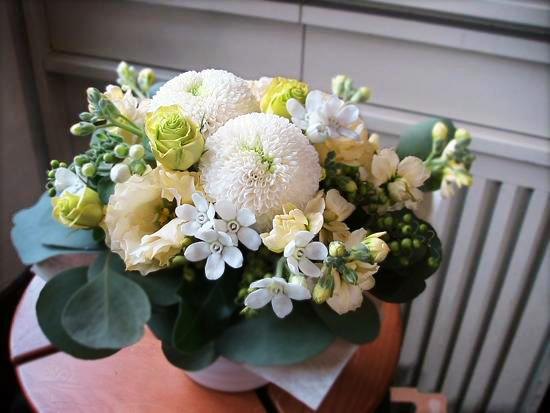 フラワーアレンジメント(お悔やみ用)【法事花】