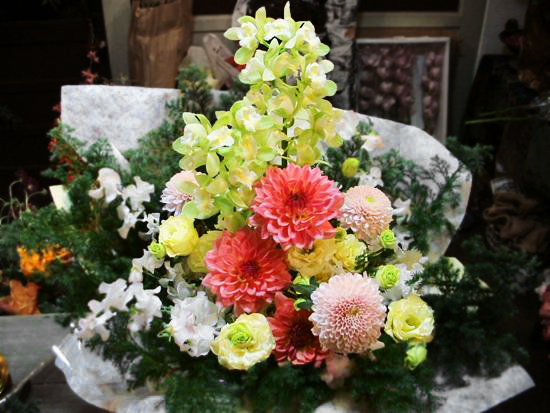 シンピジュームのお供えアレンジ【法事花】