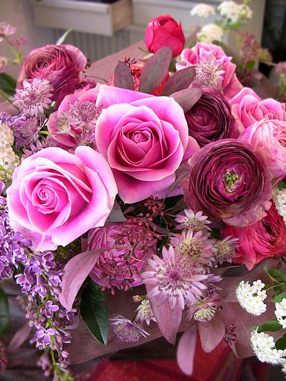 【色鮮やかなピンク!】ライラックとバラ、ラナンキュラスのアレンジ