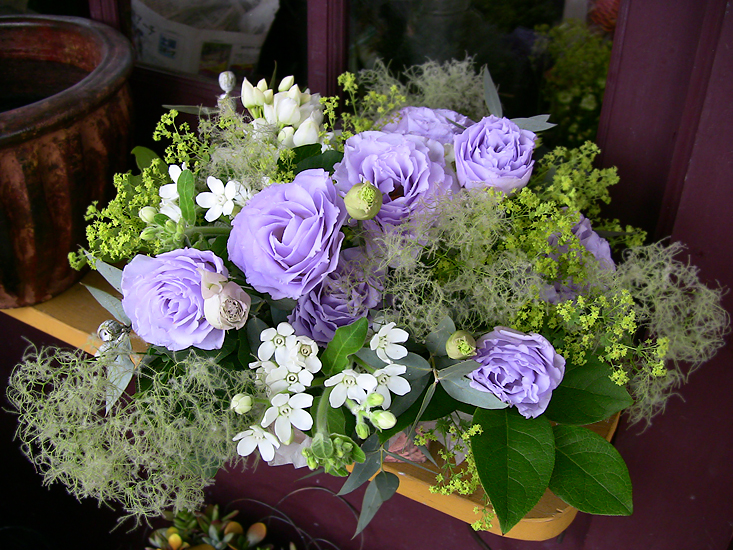 スモークツリーとトルコキキョウのサマーグリーンアレンジ/お供え花