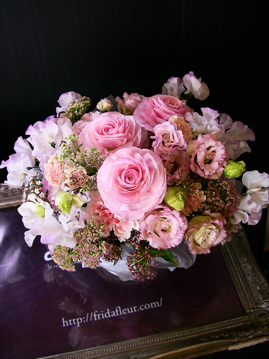 シュガーピンクのドームスタイルアレンジメント【春】