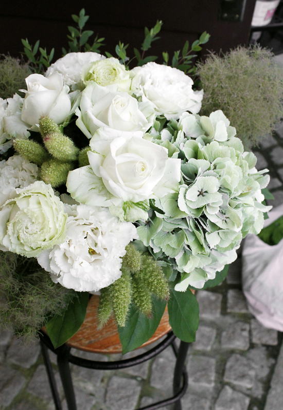 初夏のクラシカルホワイトアレンジメント
