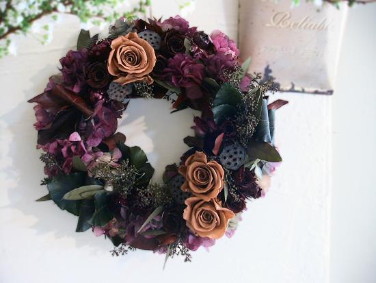 プリザーブドのクラシックリース【ダーク色・バーなどの開店祝いに】